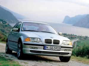 BMW 330i Sedan